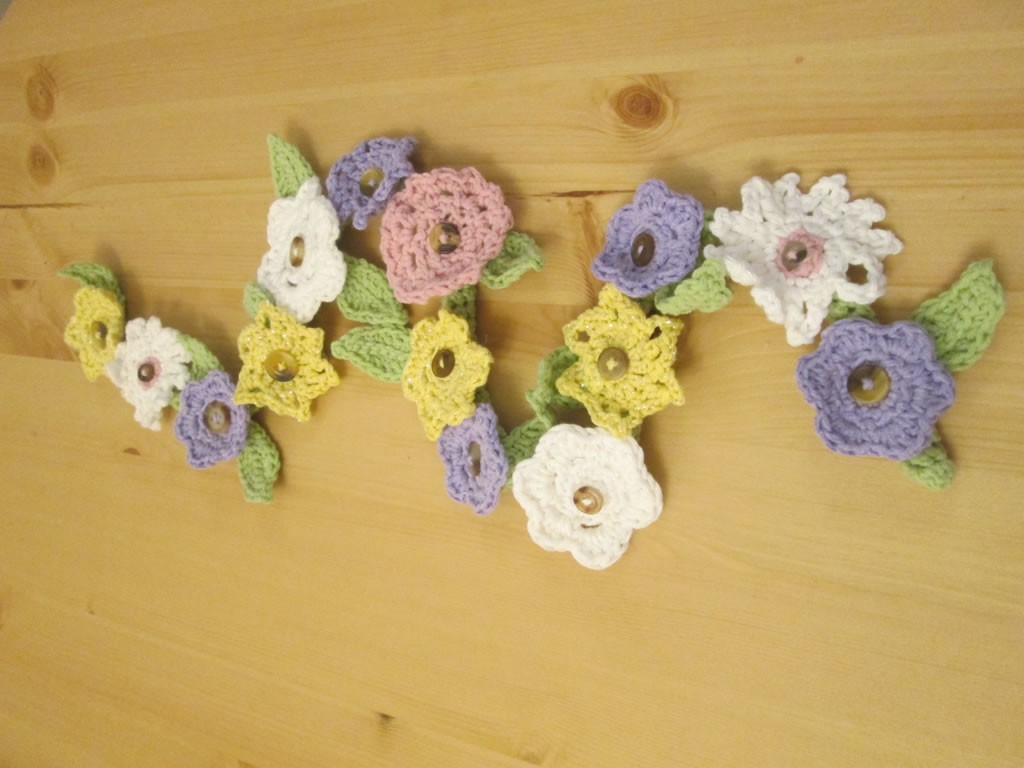 How To Crochet A Flower Garland