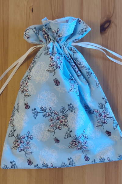How To Make a Waterproof Drawstring Bag - Tea and a Sewing Machine